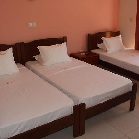 Restaurante Residencial Nova Cidade Porto Novo エクステリア 写真