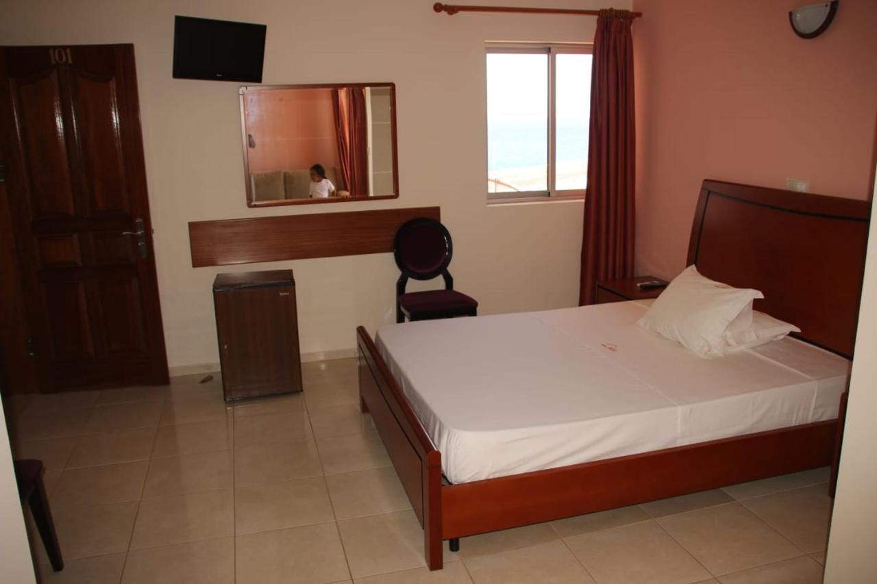 Restaurante Residencial Nova Cidade Porto Novo エクステリア 写真