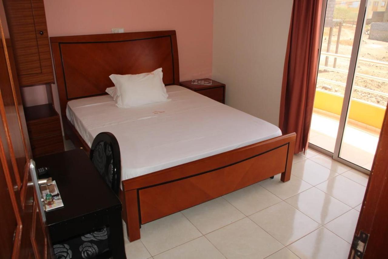 Restaurante Residencial Nova Cidade Porto Novo エクステリア 写真