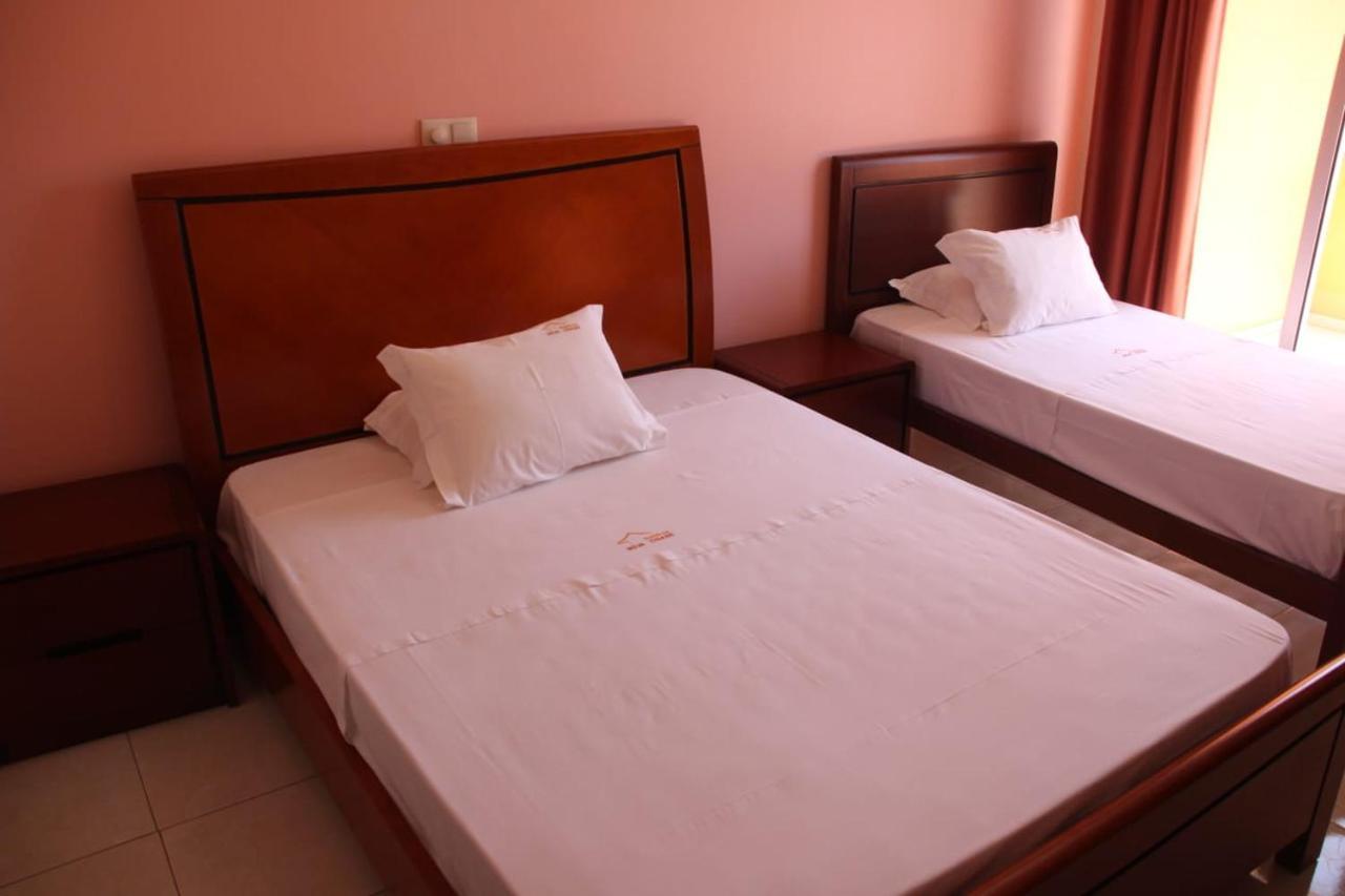 Restaurante Residencial Nova Cidade Porto Novo エクステリア 写真