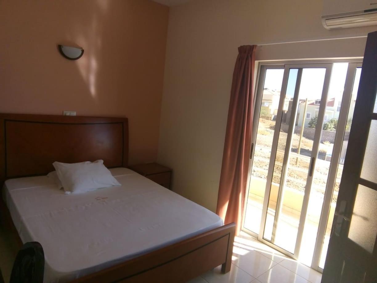 Restaurante Residencial Nova Cidade Porto Novo エクステリア 写真